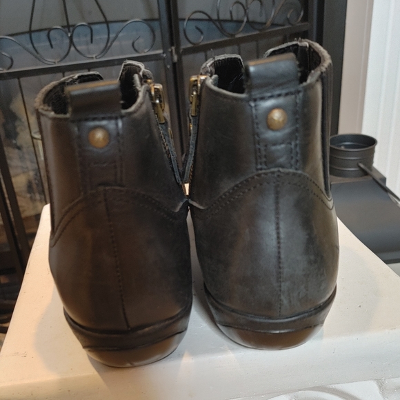 Aetrex Kailey Bootie, Black 7 - Picture 6 of 11